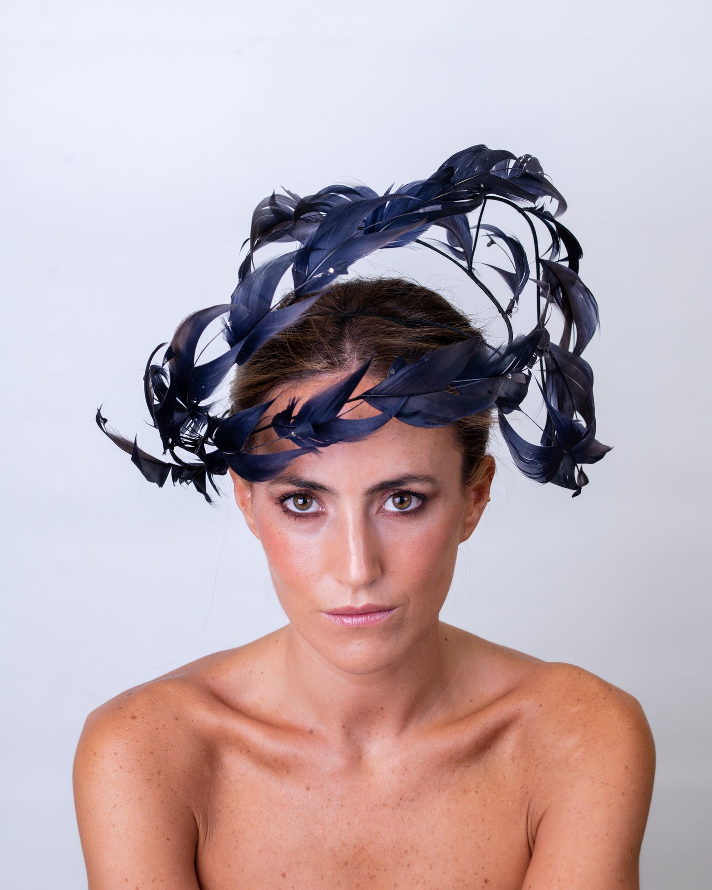 Tocado de plumas C-338
