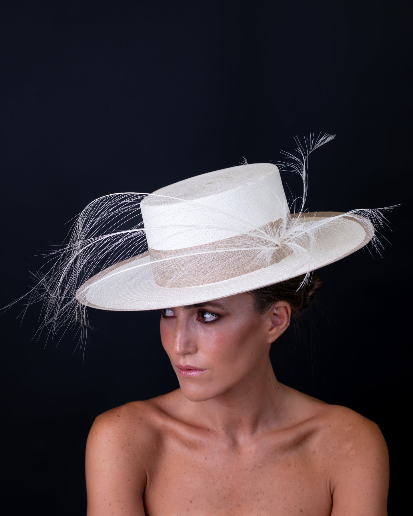 Sombrero de Panamá y plumas de garza C-340